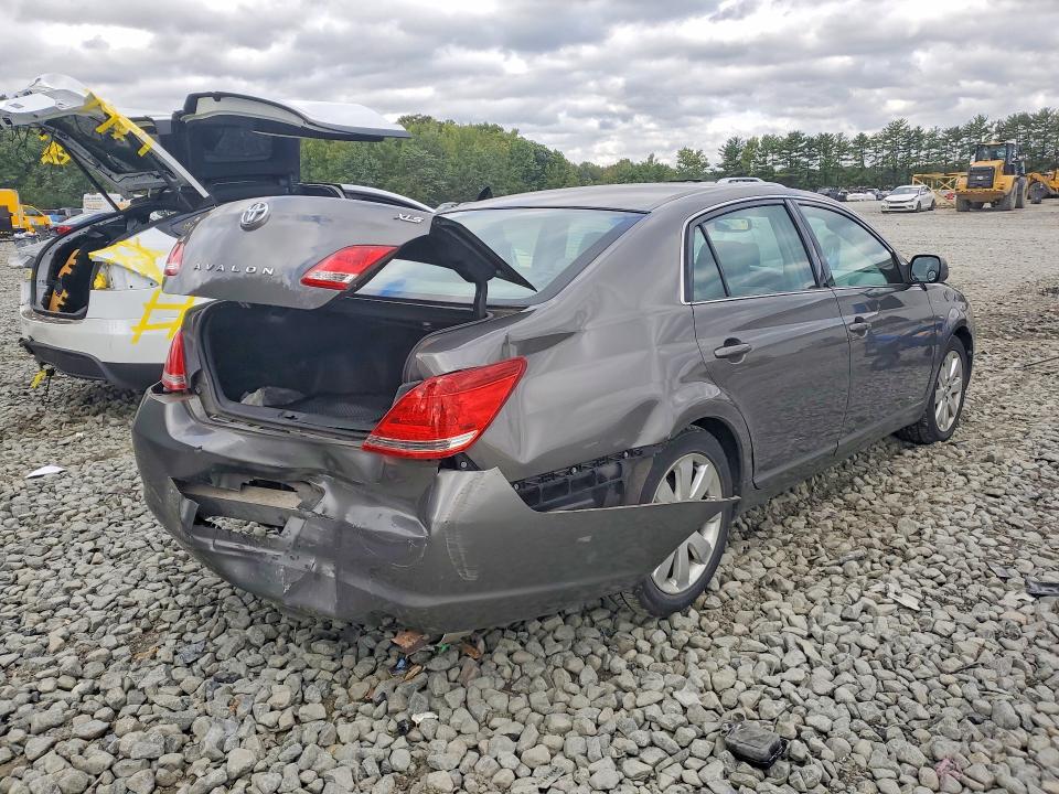 Снимка 3 от търг – 2006 TOYOTA AVALON с VIN 4T1BK36B56U113212