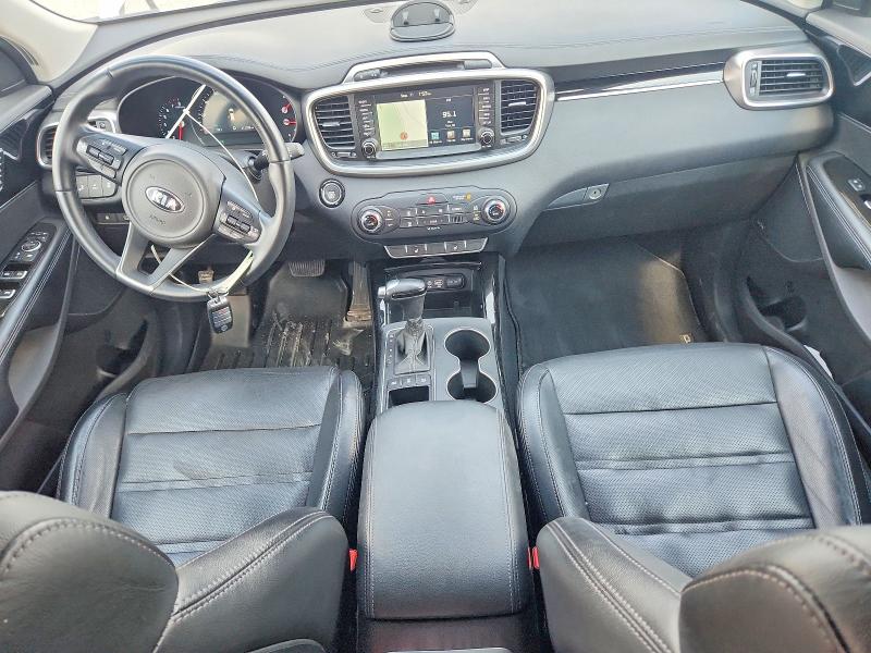 Снимка 8 от търг – 2017 KIA SORENTO с VIN 5XYPKDA56HG311903