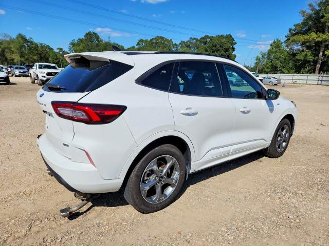 Photo 3 from auction – 2023 FORD ESCAPE with VIN 1FMCU0MZ4PUB41694