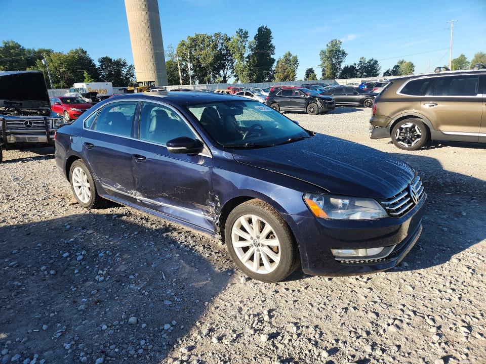 Снимка 4 от търг – 2013 VOLKSWAGEN PASSAT с VIN 1VWCH7A34DC043281