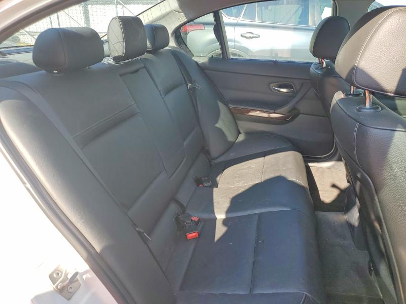 Photo 10 from auction – 2011 BMW 328 with VIN WBAPK5G57BNN78980