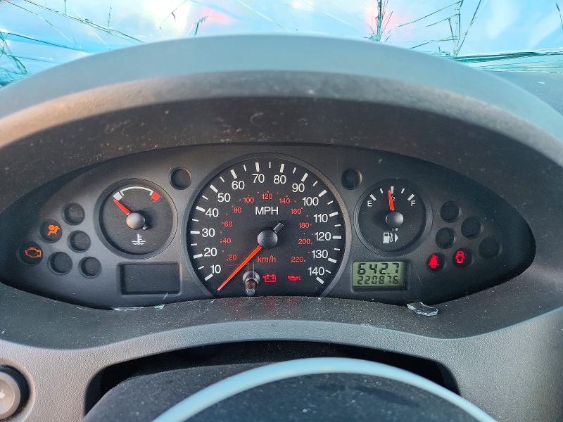 Photo 9 from auction – 2005 FORD FOCUS with VIN 1FAFP34N85W199886