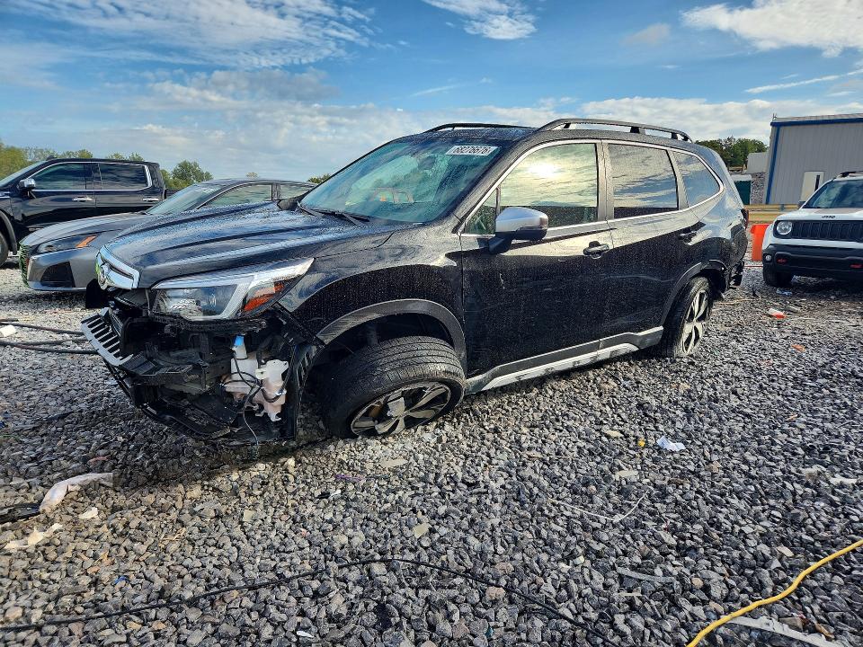 SUBARU FORESTER 2021 with VIN JF2SKAXC8MH515135 - Photo from auction