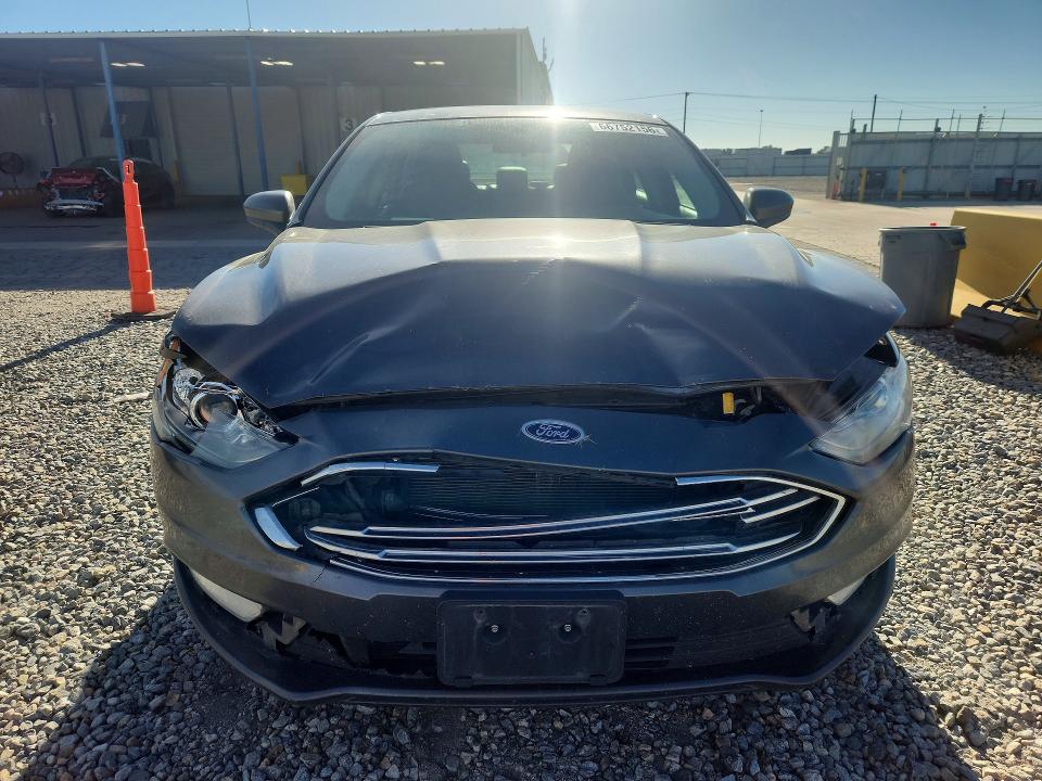 Photo 5 from auction – 2017 FORD FUSION with VIN 3FA6P0LU1HR316240