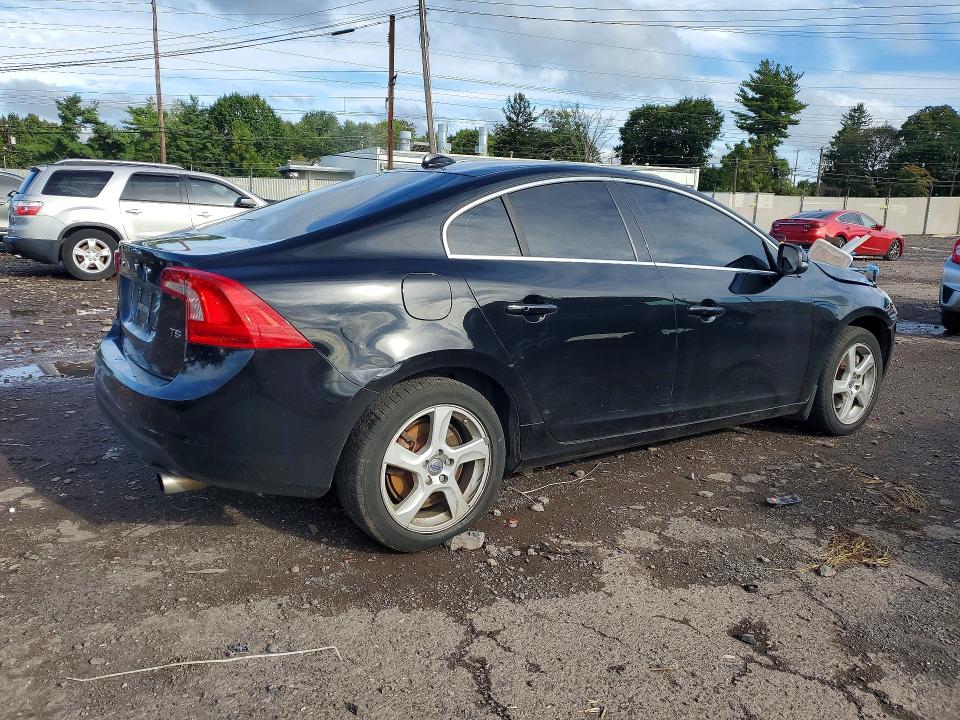 Photo 3 from auction – 2012 VOLVO S60 with VIN YV1622FS3C2092667