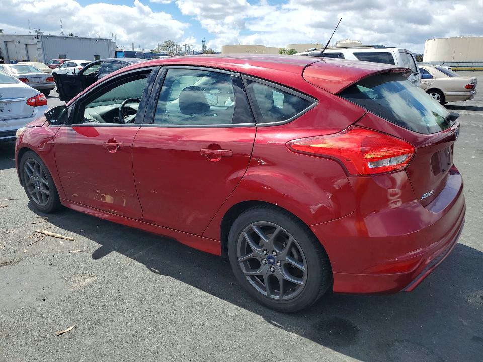 Photo 2 from auction – 2015 FORD FOCUS with VIN 1FADP3K29FL241744