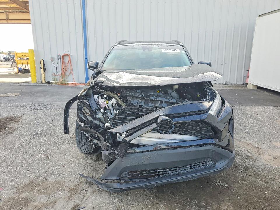 Photo 5 from auction – 2023 TOYOTA RAV4 with VIN 2T3W1RFV3PC216916