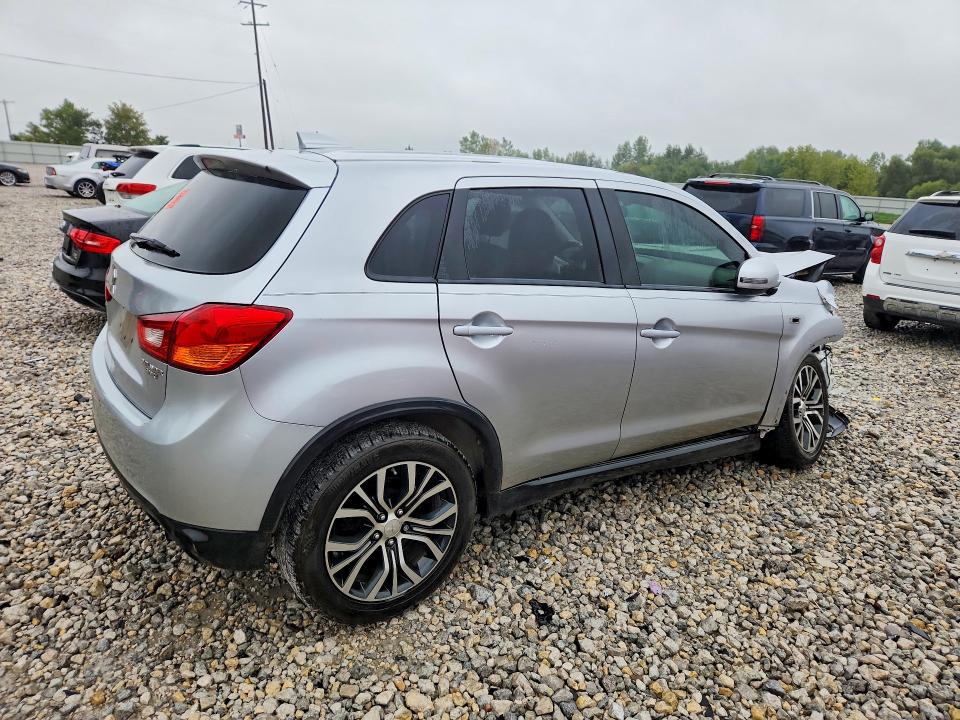 Снимка 3 от търг – 2017 MITSUBISHI OUTLANDER SPORT с VIN JA4AP3AU3HZ041873