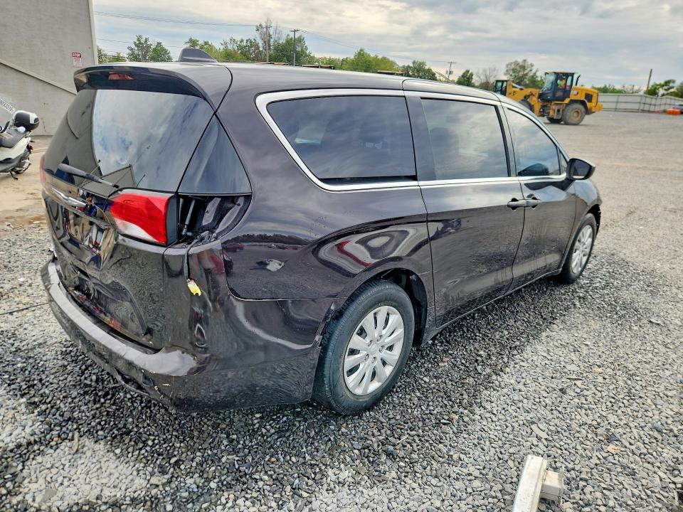 Снимка 3 от търг – 2018 CHRYSLER PACIFICA с VIN 2C4RC1AG0JR120940