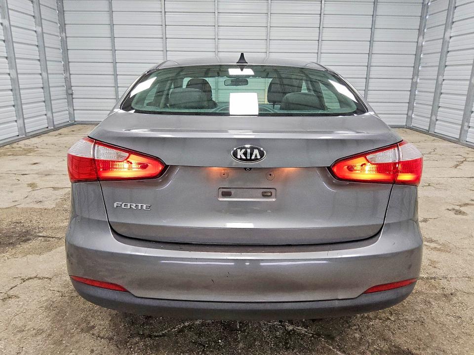 Foto 6 de la subasta – 2016 KIA FORTE con VIN KNAFX4A60G5581316
