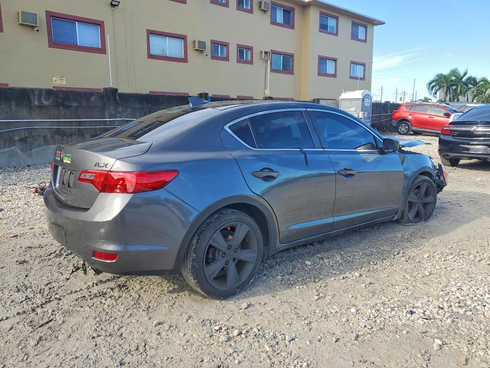 Снимка 3 от търг – 2014 ACURA ILX с VIN 19VDE1F55EE006072