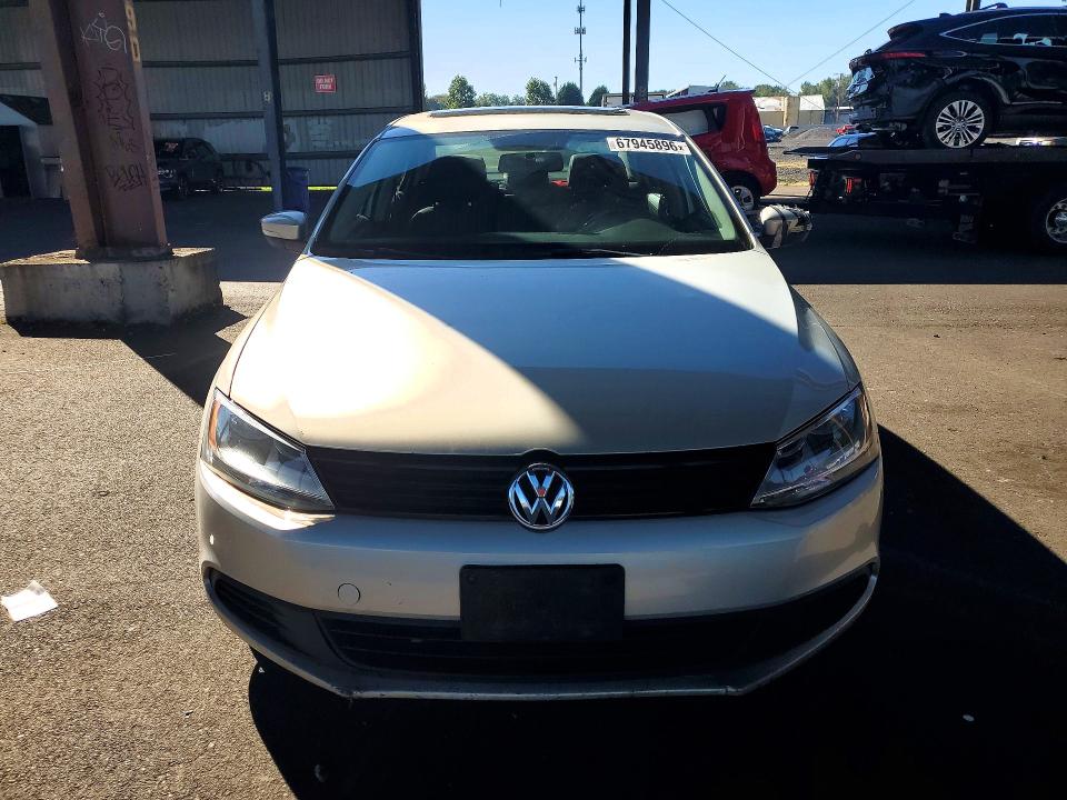 Photo 5 from auction – 2011 VOLKSWAGEN JETTA with VIN 3VWLL7AJ4BM124368