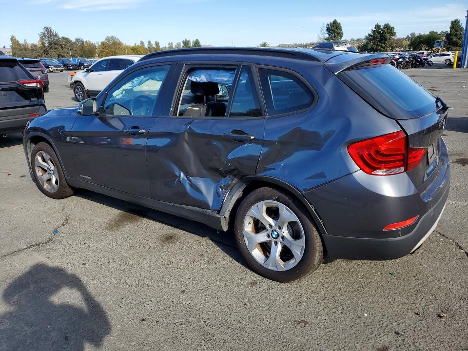 Снимка 2 от търг – 2015 BMW X1 с VIN WBAVM1C57FV316236