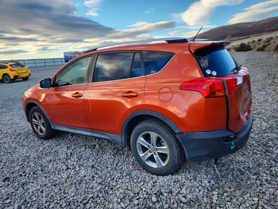 Photo 2 from auction – 2015 TOYOTA RAV4 with VIN JTMRFREV7FD108857