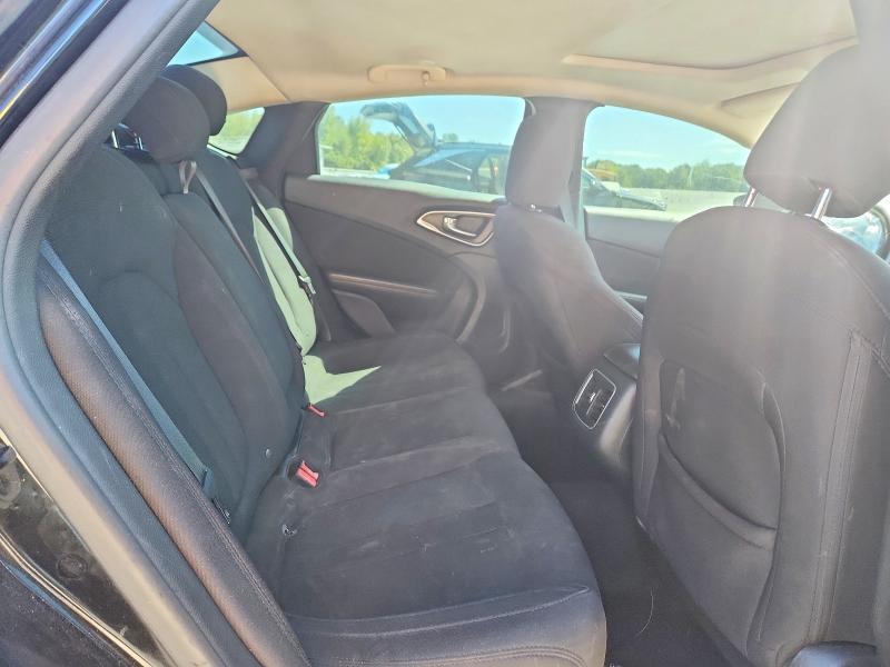 صورة رقم 10 من المزاد - 2015 CHRYSLER 200 مع VIN 1C3CCCAB8FN588543