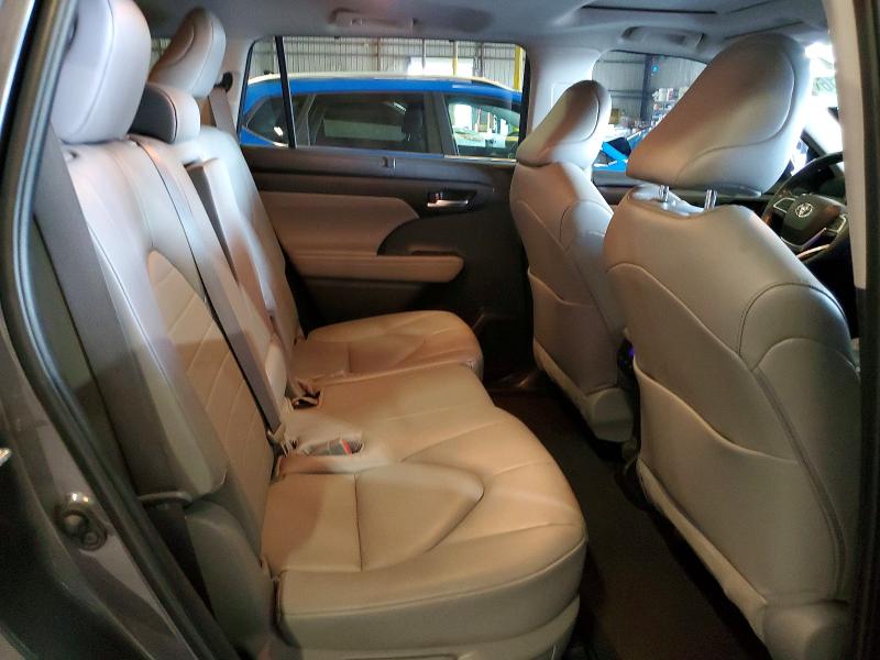Photo 11 from auction – 2023 TOYOTA HIGHLANDER with VIN 5TDKDRAH9PS006229