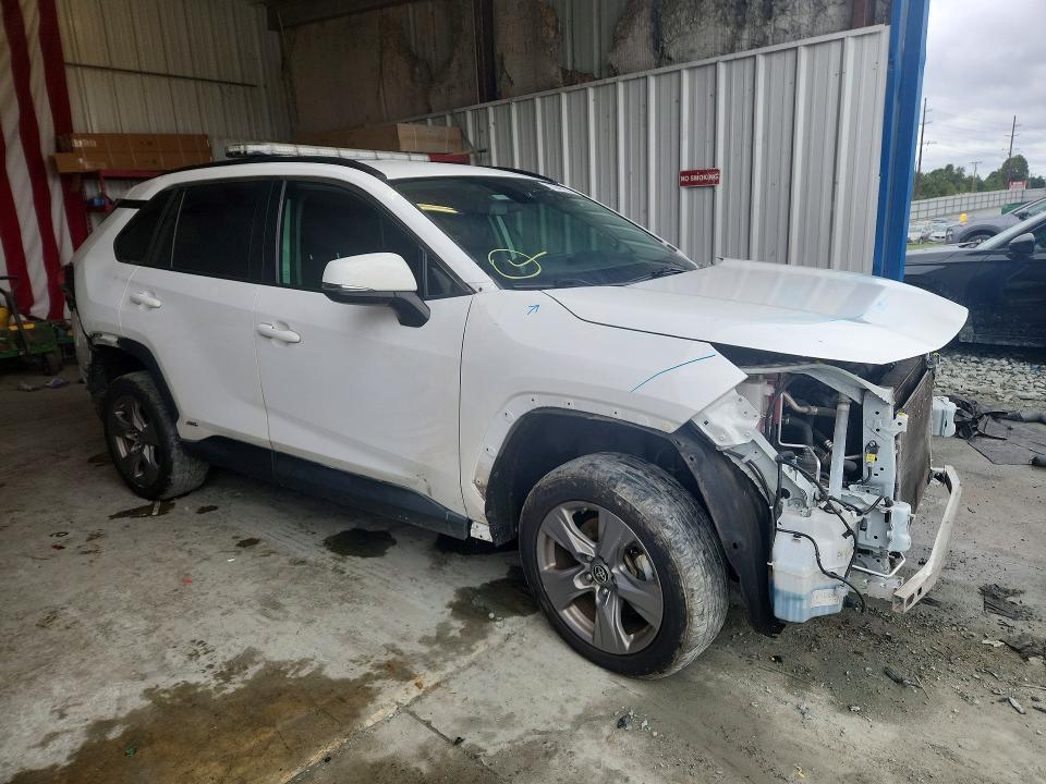 Photo 4 from auction – 2023 TOYOTA RAV4 with VIN 4T3MWRFV7PU095024