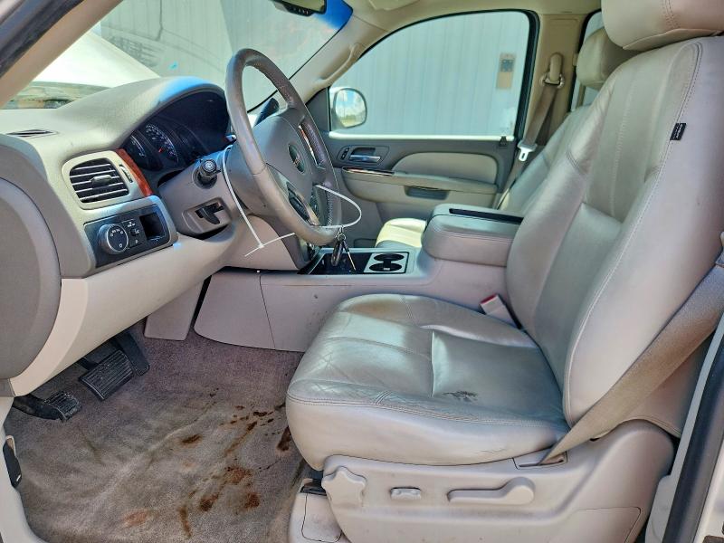 Снимка 7 от търг – 2013 GMC YUKON XL SLT 1500 с VIN 1GKS1KE09DR357242