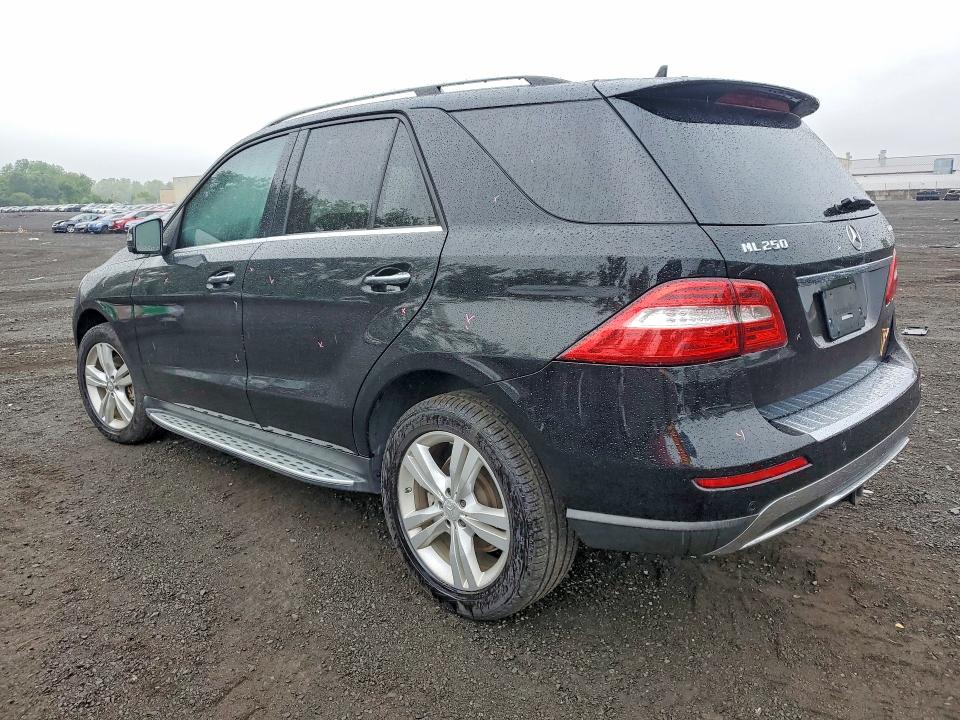 Photo 2 from auction – 2015 MERCEDES-BENZ ML with VIN 4JGDA0EB8FA618979