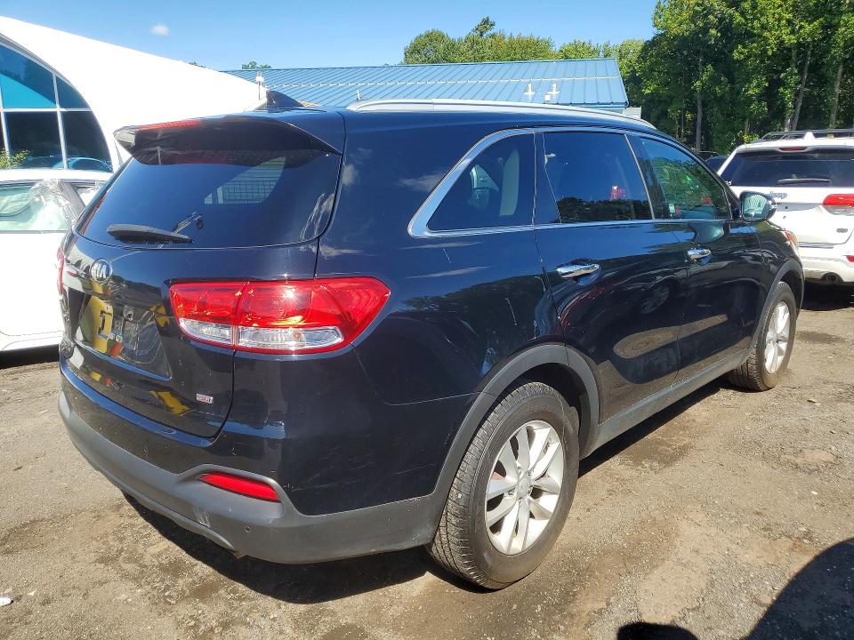Photo 3 from auction – 2017 KIA SORENTO with VIN 5XYPGDA30HG200165