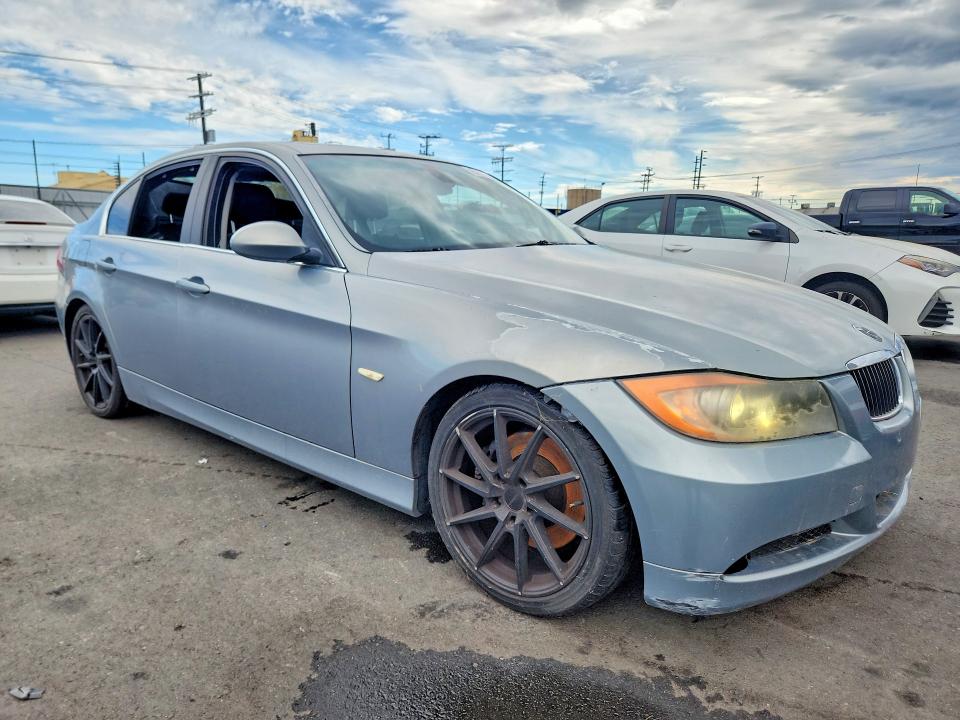 Photo 4 from auction – 2006 BMW 330 with VIN WBAVB33566KS35716