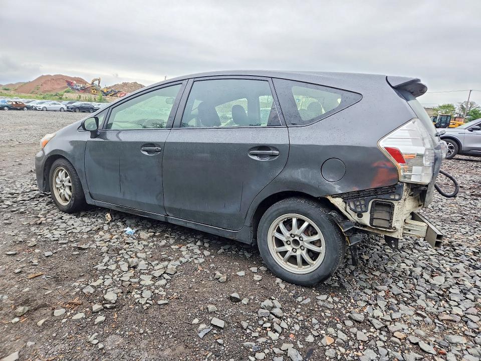 Photo 2 from auction – 2015 TOYOTA PRIUS V with VIN JTDZN3EU5FJ035142