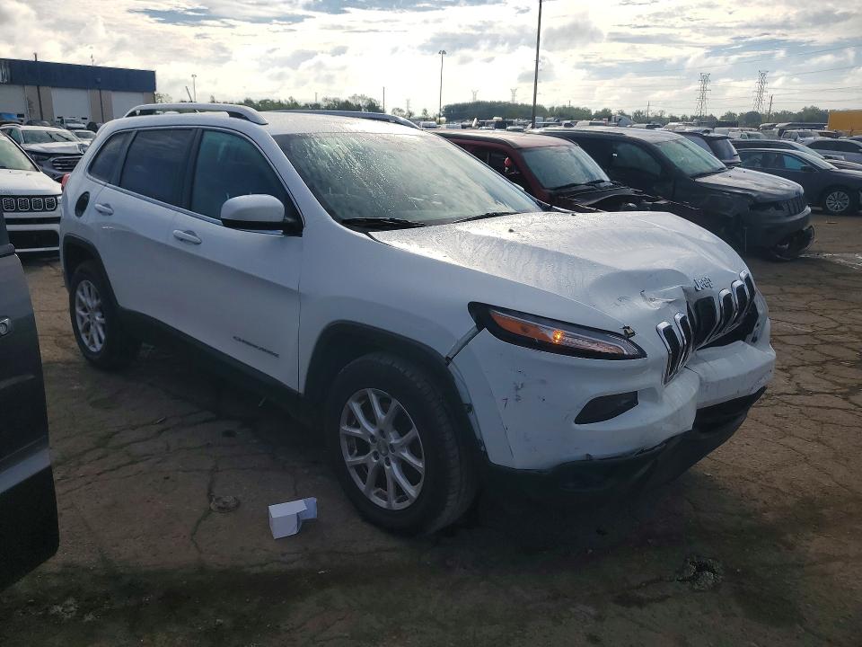Zdjęcie 4 z aukcji – 2016 JEEP CHEROKEE z VIN 1C4PJMCB8GW245233