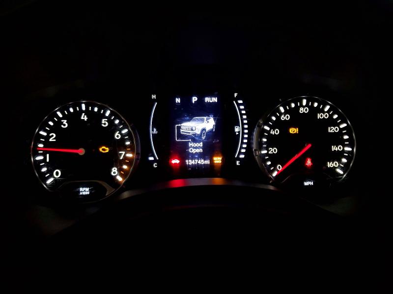 Photo 9 from auction – 2018 JEEP RENEGADE with VIN ZACCJBAB2JPH35371