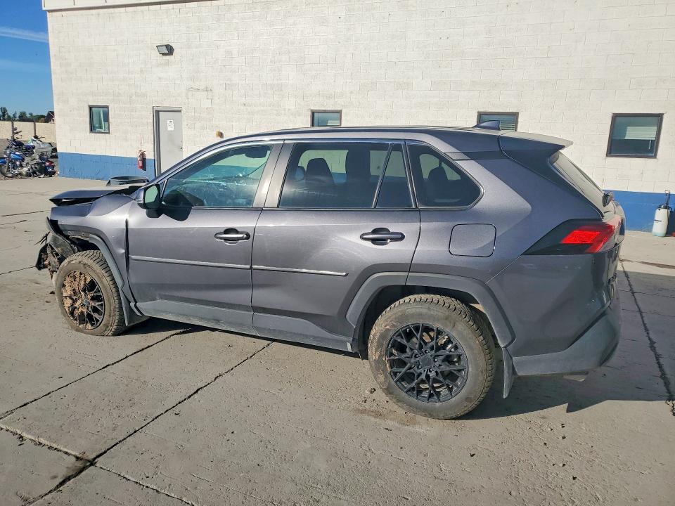 Photo 2 from auction – 2022 TOYOTA RAV4 with VIN 2T3G1RFV8NC319976