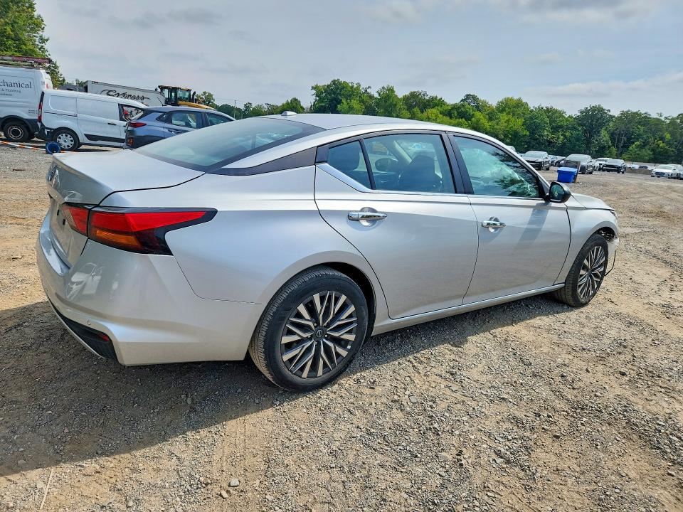 Photo 3 from auction – 2025 NISSAN ALTIMA with VIN 1N4BL4DV2SN378765