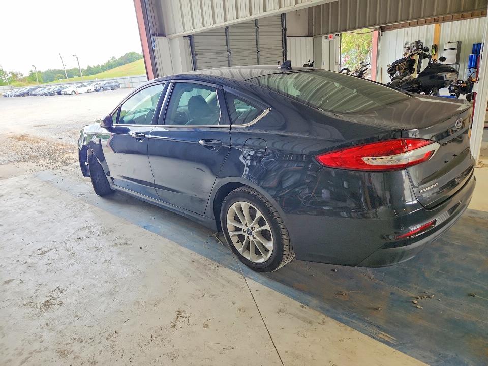 Photo 2 from auction – 2020 FORD FUSION with VIN 3FA6P0HD8LR186586