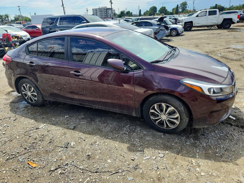 Photo 4 from auction – 2017 KIA FORTE with VIN 3KPFK4A70HE006441