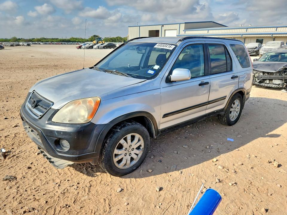 HONDA CR-V 2005 with VIN SHSRD78885U304676 - Photo from auction