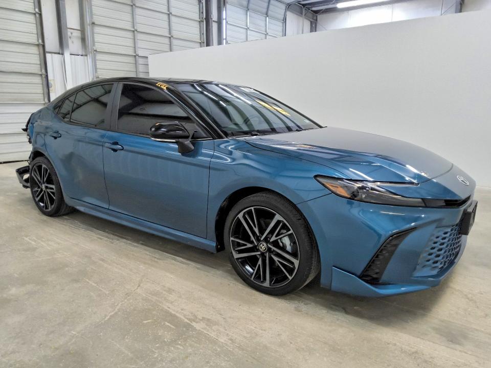 Photo 4 from auction – 2026 TOYOTA CAMRY with VIN 4T1DBADK9TU040051