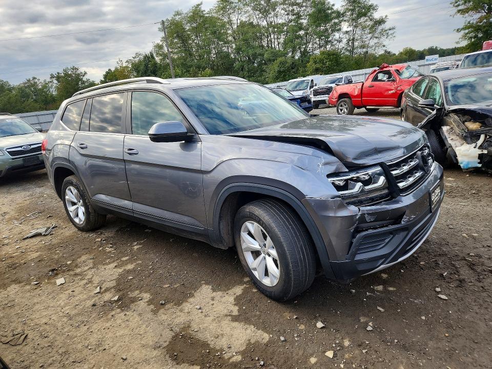 Снимка 4 от търг – 2018 VOLKSWAGEN ATLAS с VIN 1V2GR2CA0JC545036