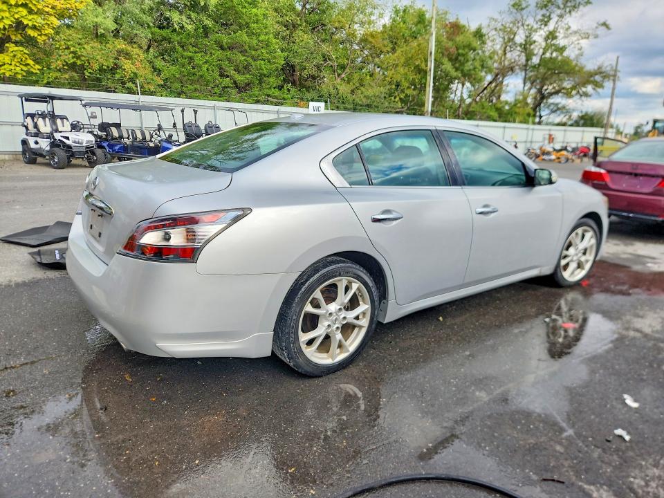 Photo 3 from auction – 2014 NISSAN MAXIMA with VIN 1N4AA5AP2EC479978