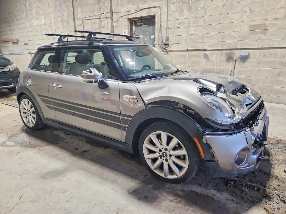 Photo 4 from auction – 2017 MINI COOPER with VIN WMWXP7C51H3B93747