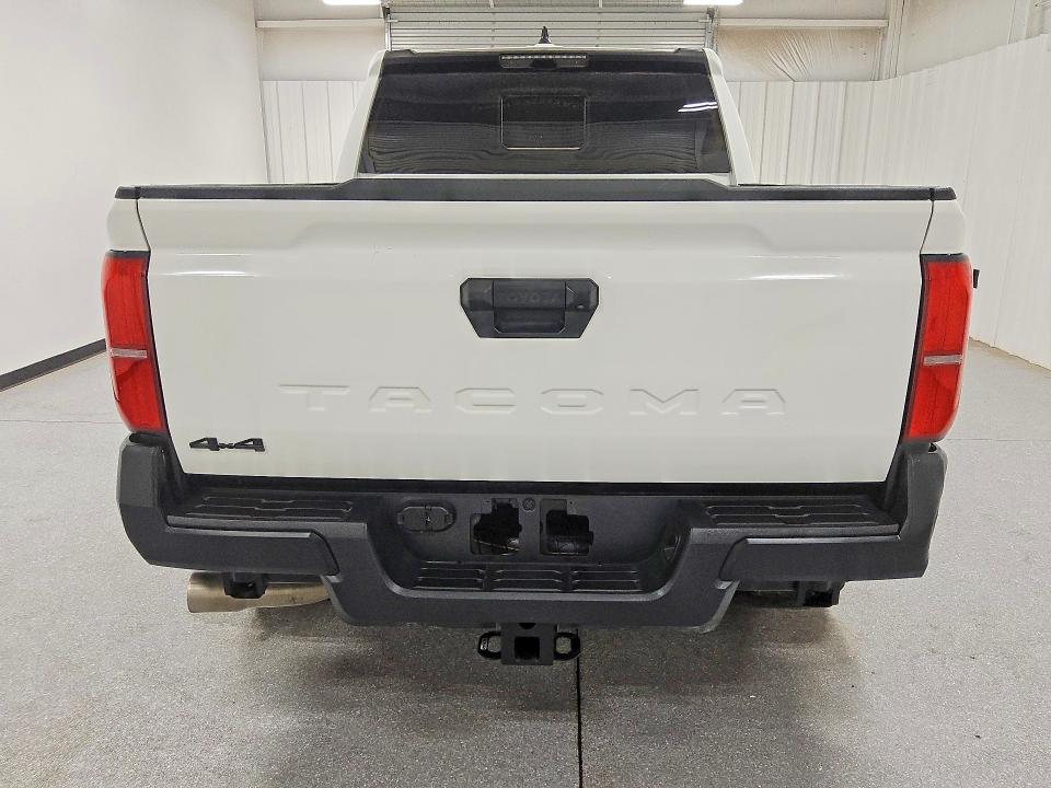 Photo 6 from auction – 2025 TOYOTA TACOMA with VIN 3TMLB5JN2SM193444