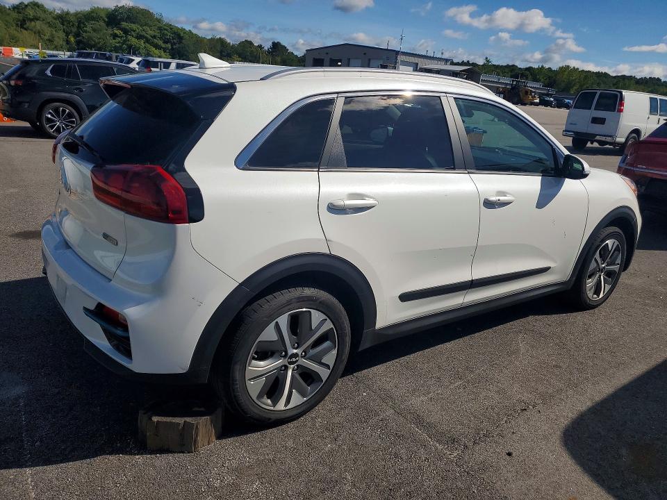 Photo 3 from auction – 2022 KIA NIRO EV with VIN KNDCC3LG9N5159849