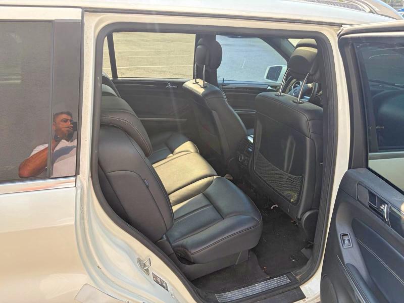 Снимка 6 от търг – 2012 MERCEDES-BENZ GL с VIN 4JGBF2FEXCA780458