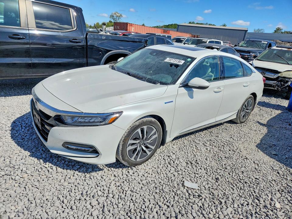 HONDA ACCORD 2018 z numerem VIN 1HGCV3F59JA008355 - Zdjęcie z aukcji
