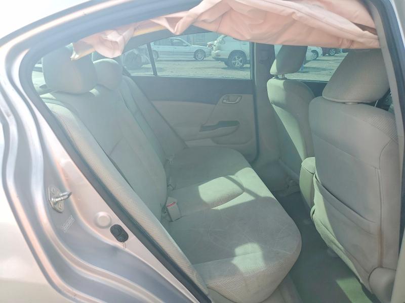 Снимка 10 от търг – 2012 HONDA CIVIC с VIN 2HGFB2F53CH518835