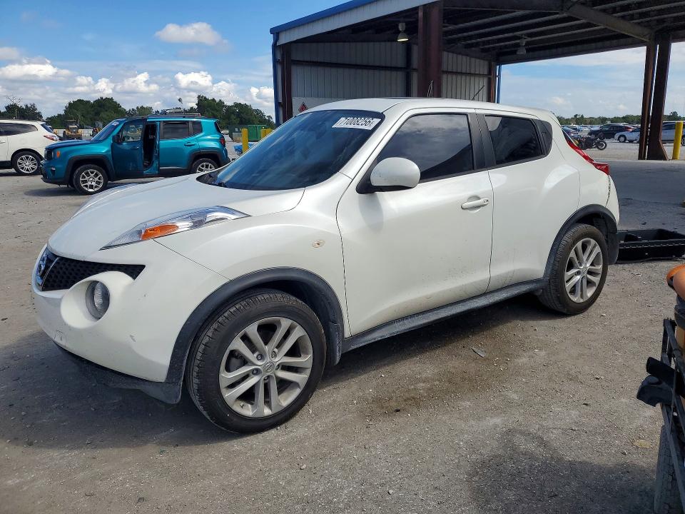 NISSAN JUKE 2014 with VIN JN8AF5MRXET361142 - Photo from auction
