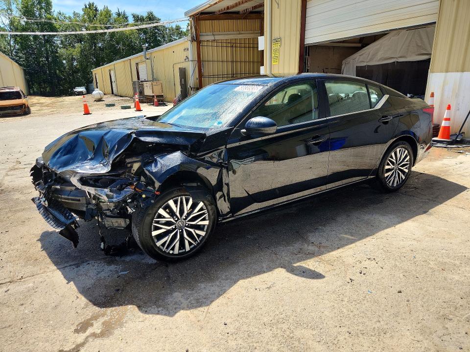 NISSAN ALTIMA 2026 with VIN 1N4BL4DV6TN319235 - Photo from auction
