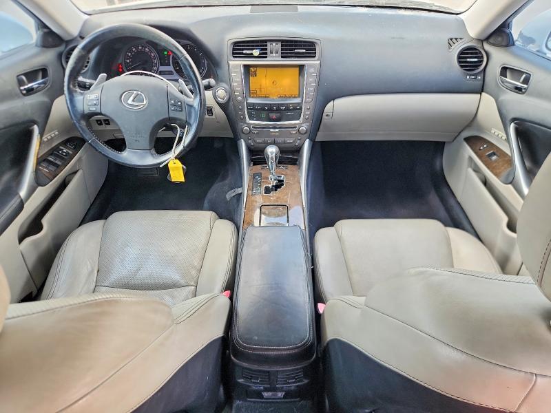 Photo 8 from auction – 2010 LEXUS IS with VIN JTHCF5C2XA2032657