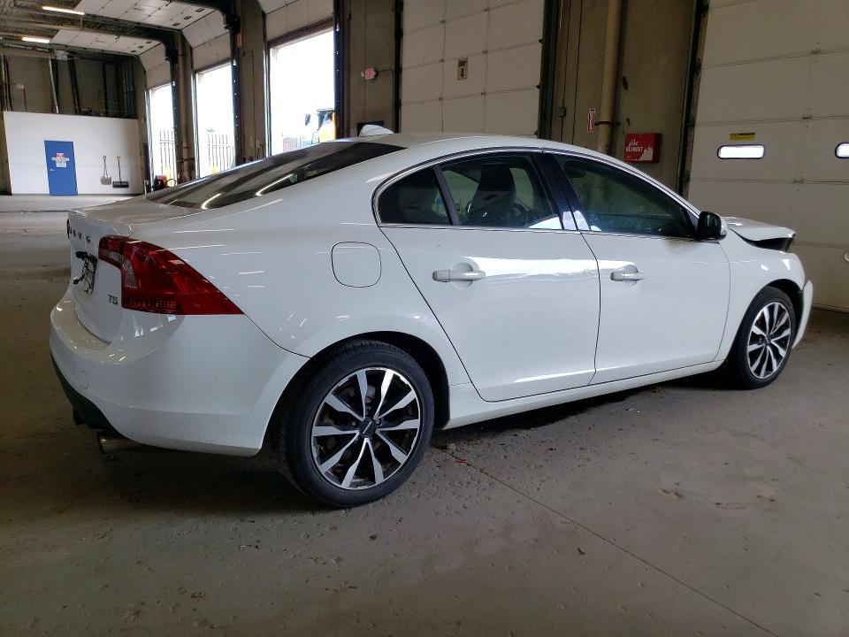 Photo 3 from auction – 2013 VOLVO S60 with VIN YV1612FS8D1225059