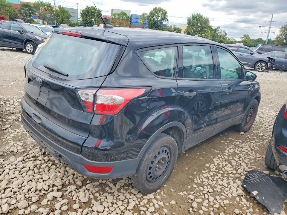 Снимка 3 от търг – 2017 FORD ESCAPE с VIN 1FMCU0F72HUE13995