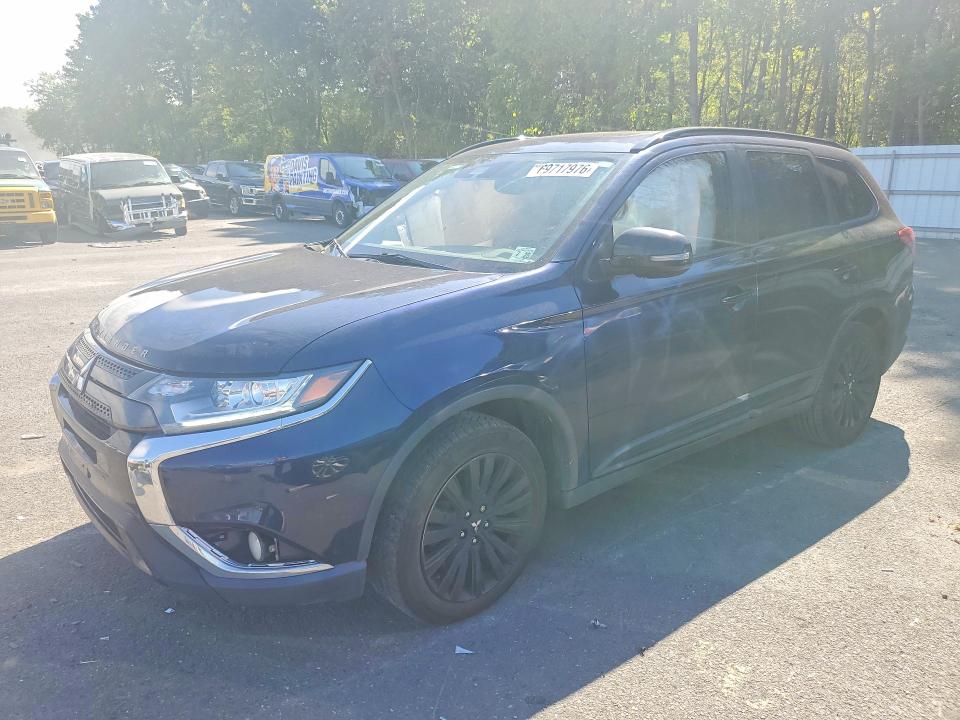 Снимка 1 от търг – 2020 MITSUBISHI OUTLANDER с VIN JA4AD3A33LZ045446