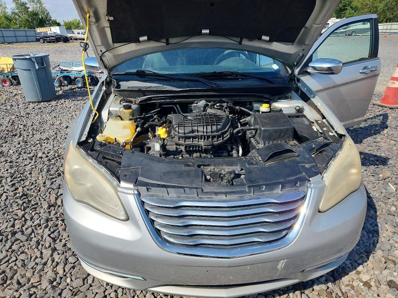 Photo 11 from auction – 2011 CHRYSLER 200 with VIN 1C3BC2FG9BN527531