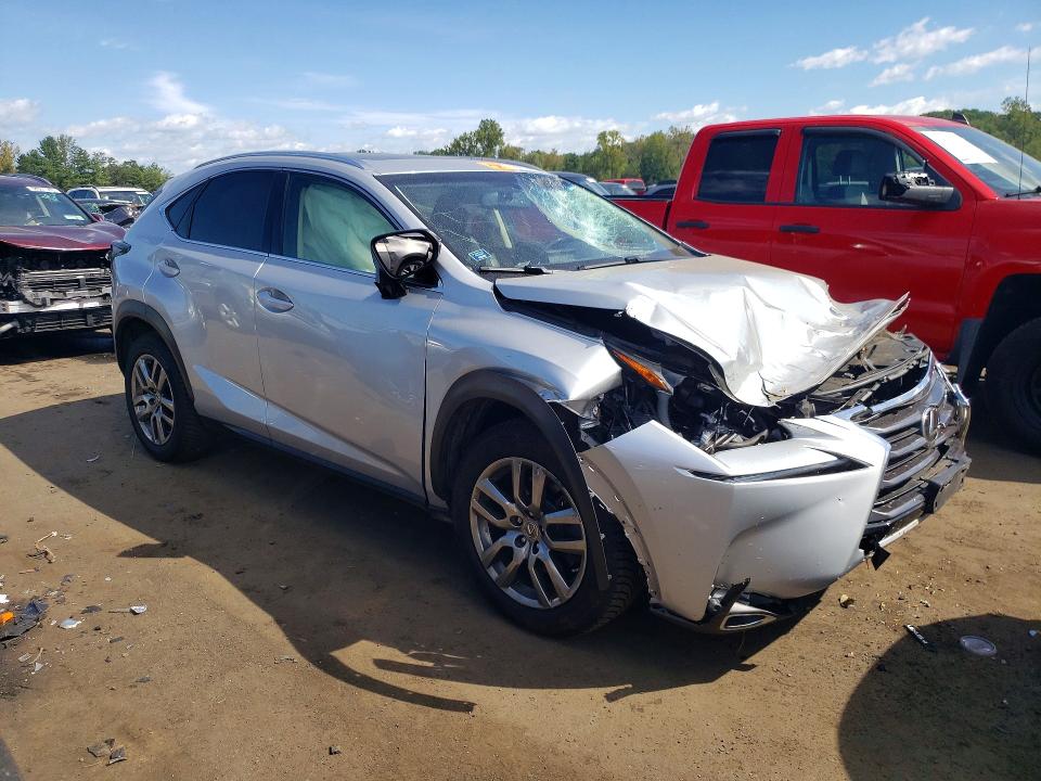 Zdjęcie 4 z aukcji – 2015 LEXUS NX z VIN JTJBARBZ2F2002056